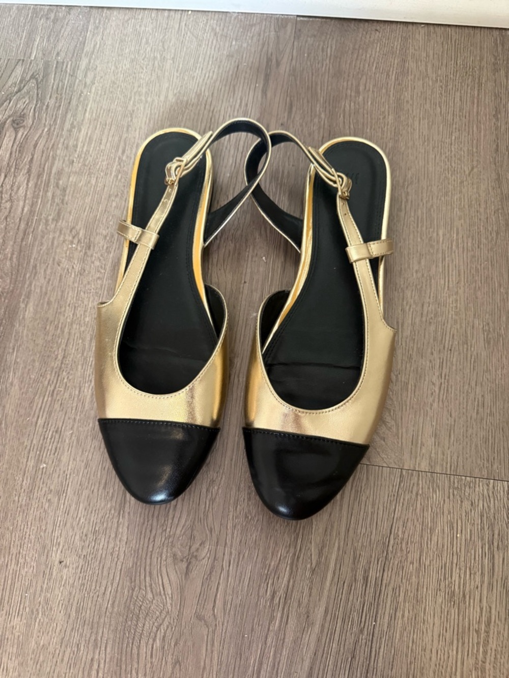 H&M Gold and Black Slingback Flats - Women Size 8 - Picture 2 of 4